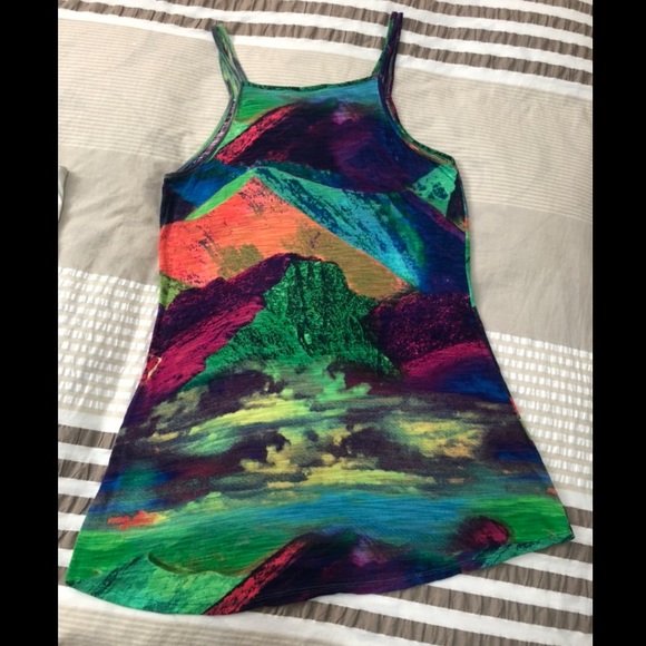 Tank top🌺 - Picture 2 of 5